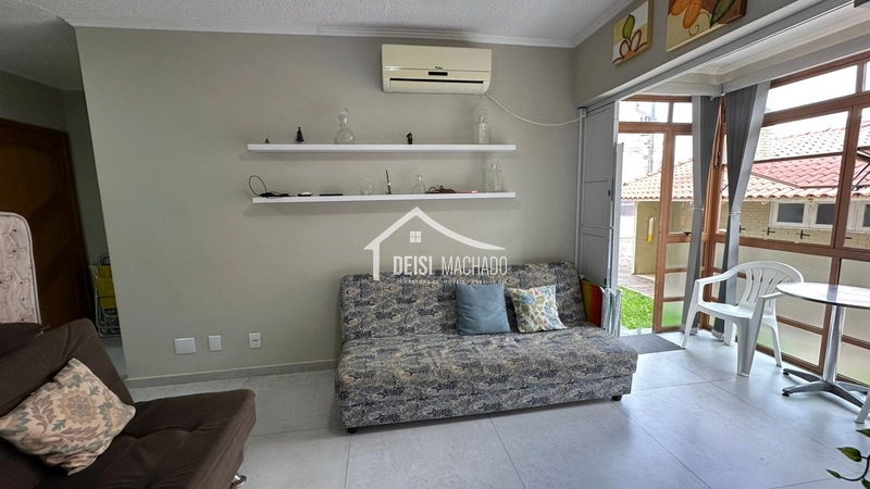 EXCELENTE APARTAMENTO TÉRREO DE 1DM A 50M DA BEIRA MAR: 3ª foto da galeria de imagens do imóvel