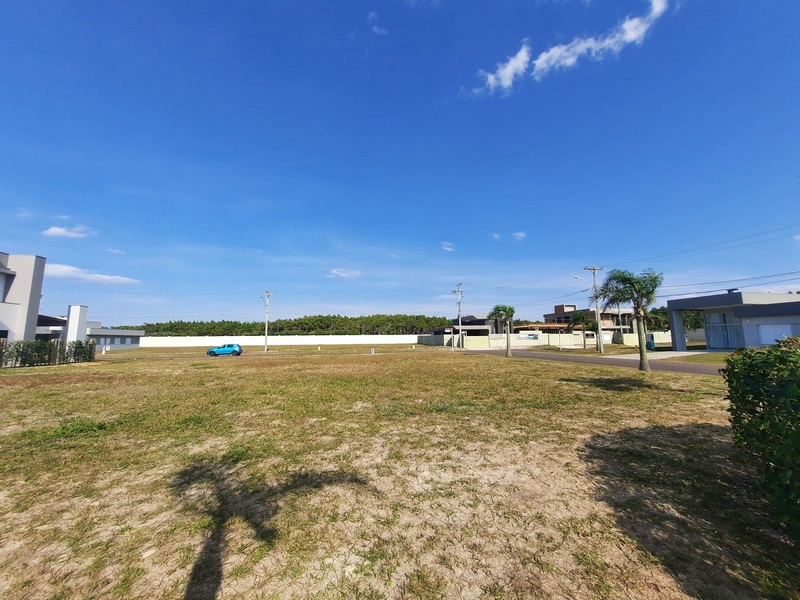 Terreno esquina a  venda no sensacional condomínio de Luxo a beira mar: 6ª foto da galeria de imagens do imóvel
