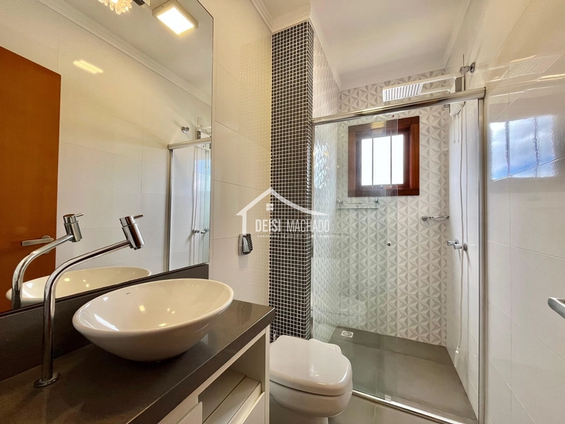 Sobrado amplo e completo em Capão Novo: 9ª foto da galeria de imagens do imóvel