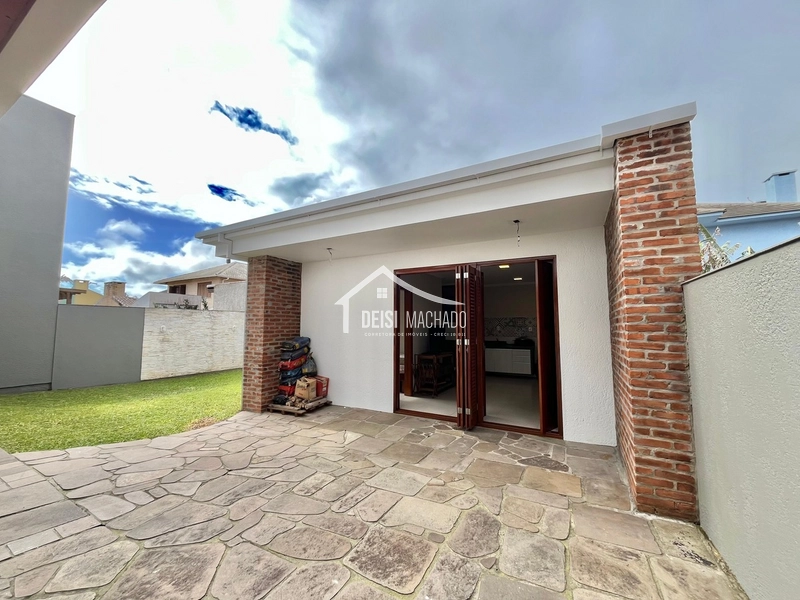 Sobrado amplo e completo em Capão Novo: 19ª foto da galeria de imagens do imóvel