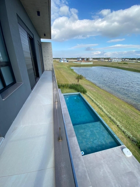 Sobrado beira-lago com vista sensacional para o mar: 22ª foto da galeria de imagens do imóvel