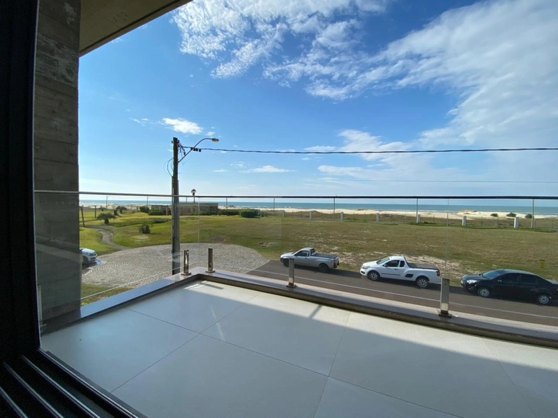 Sobrado beira-lago com vista sensacional para o mar: 18ª foto da galeria de imagens do imóvel