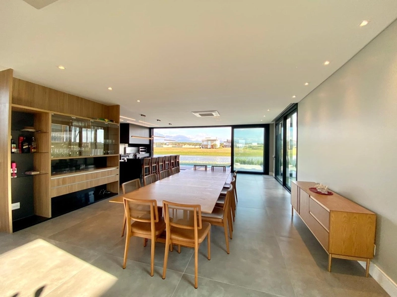 Sobrado beira-lago com vista sensacional para o mar: 11ª foto da galeria de imagens do imóvel