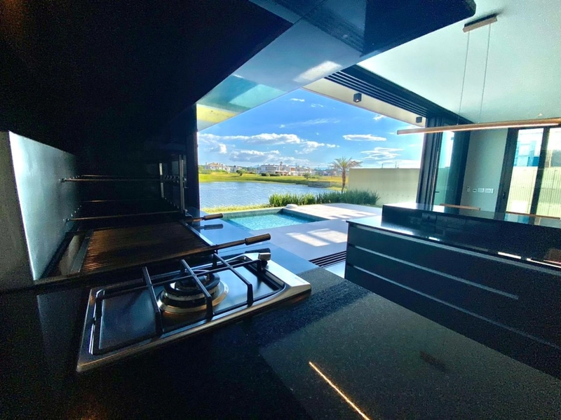 Sobrado beira-lago com vista sensacional para o mar: 15ª foto da galeria de imagens do imóvel