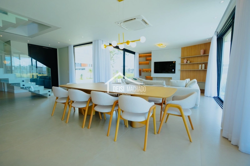 Casa beira lago em condomínio de luxo: 11ª foto da galeria de imagens do imóvel