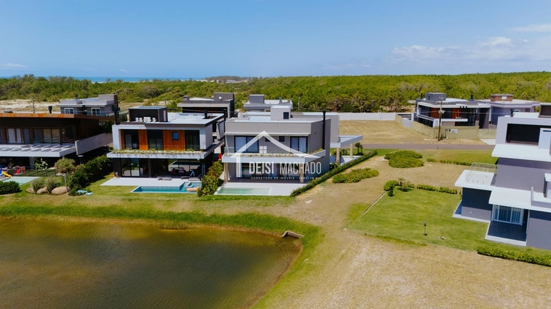 Casa beira lago em condomínio de luxo: 30ª foto da galeria de imagens do imóvel