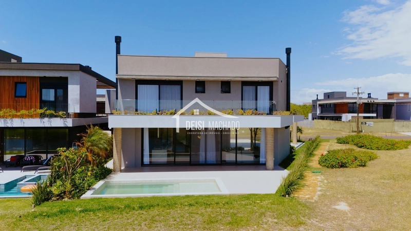 Casa beira lago em condomínio de luxo: 27ª foto da galeria de imagens do imóvel