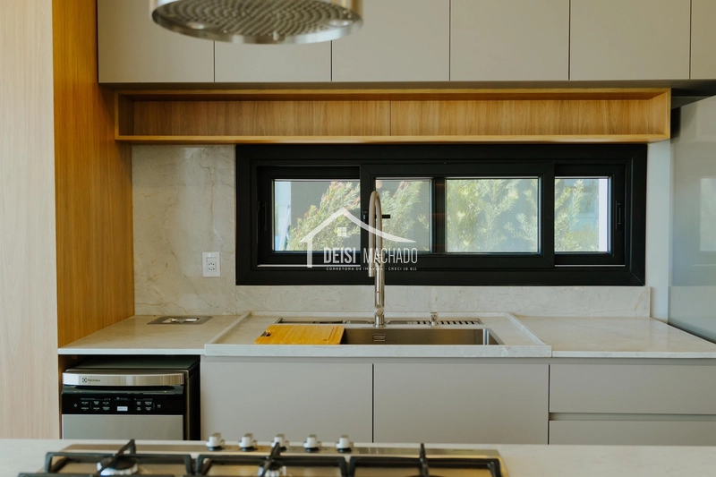 Casa beira lago em condomínio de luxo: 15ª foto da galeria de imagens do imóvel