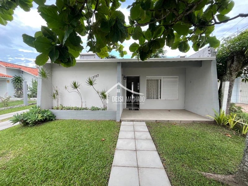 Exclusividade Deisi Machado: Casa com piscina a venda