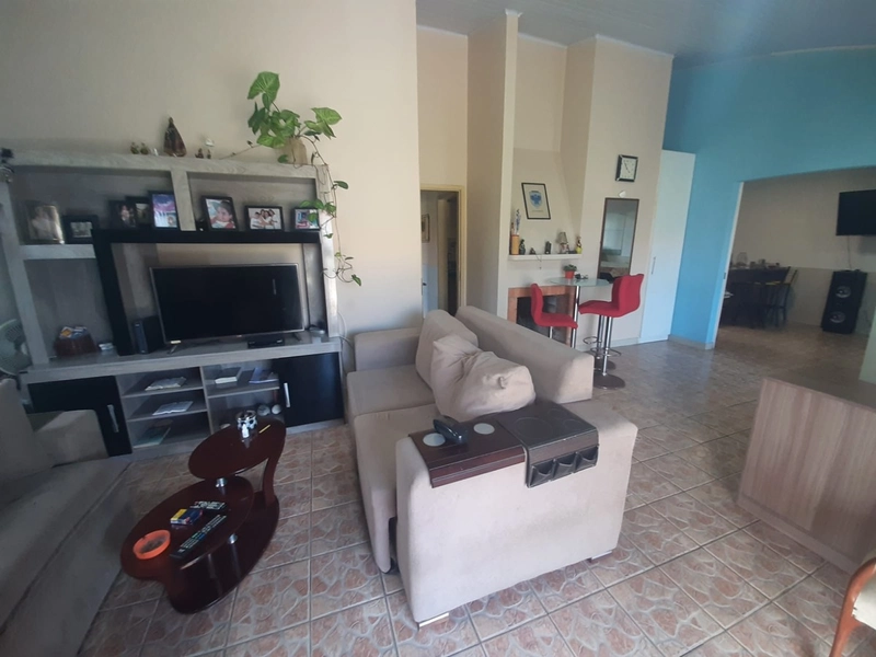 CASA EM ÓTIMA LOCALIZAÇÃO NA PRAIA DE CAPÃO NOVO: 5ª foto da galeria de imagens do imóvel