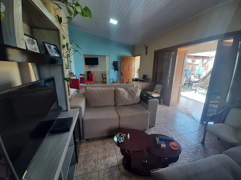 CASA EM ÓTIMA LOCALIZAÇÃO NA PRAIA DE CAPÃO NOVO: 4ª foto da galeria de imagens do imóvel