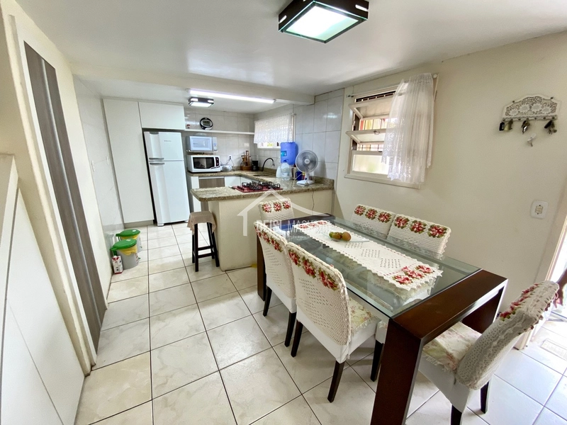 LINDO SOBRADO À SUA ESPERA EM CAPÃO NOVO!: 8ª foto da galeria de imagens do imóvel