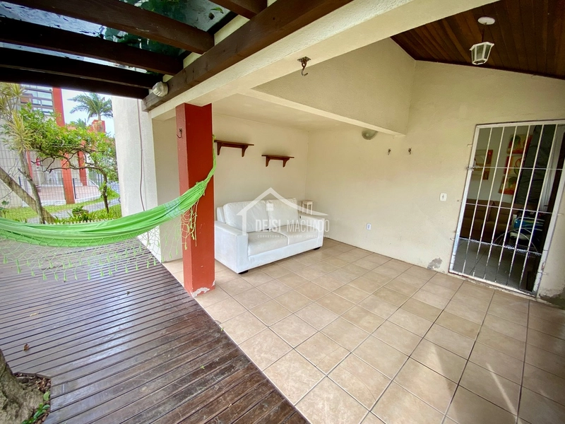 LINDO SOBRADO À SUA ESPERA EM CAPÃO NOVO!: 2ª foto da galeria de imagens do imóvel