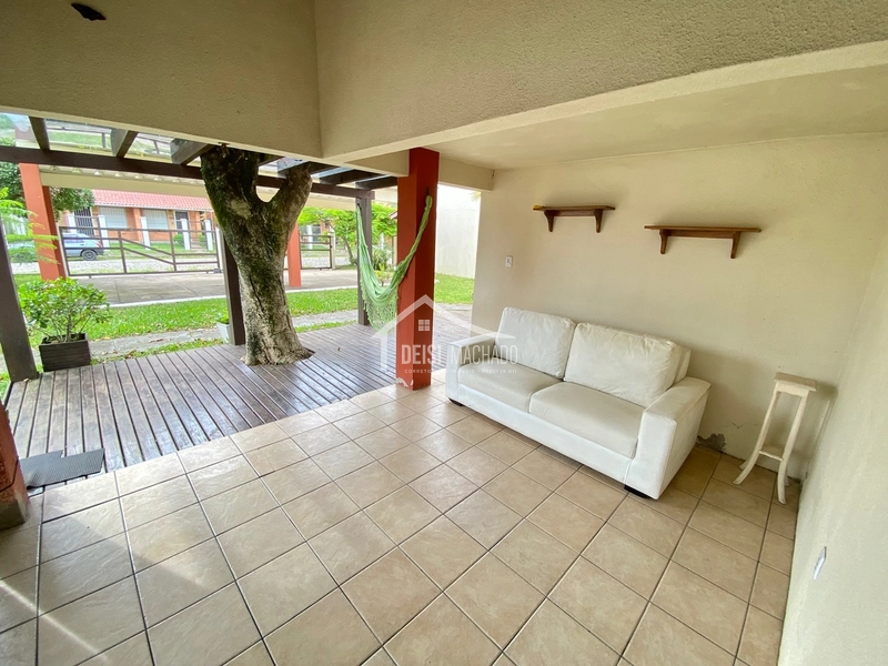 LINDO SOBRADO À SUA ESPERA EM CAPÃO NOVO!: 3ª foto da galeria de imagens do imóvel