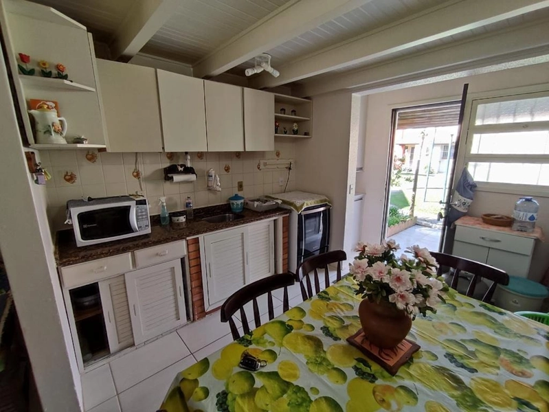 Vivenda (casa) em condomínio com piscina: 7ª foto da galeria de imagens do imóvel