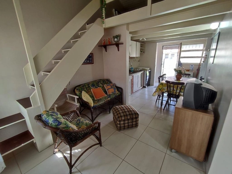 Vivenda (casa) em condomínio com piscina: 4ª foto da galeria de imagens do imóvel