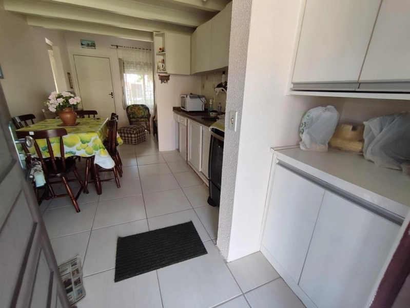 Vivenda (casa) em condomínio com piscina: 5ª foto da galeria de imagens do imóvel