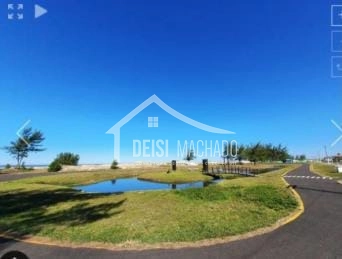 Terreno a venda na praia Capão Novo Village bem pertinho do mar: 1ª foto da galeria de imagens do imóvel