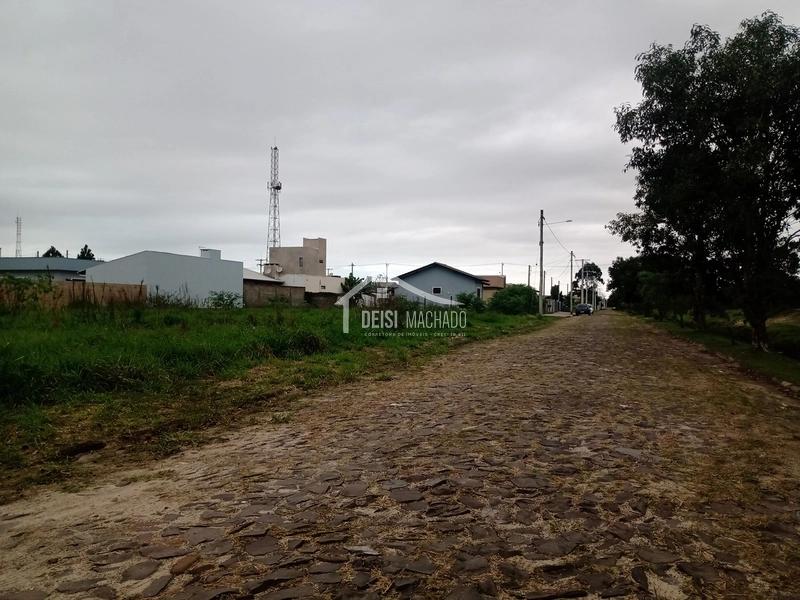 Excelente terreno medindo 12x25 (300m2) em capão novo no posto 04: 3ª foto da galeria de imagens do imóvel