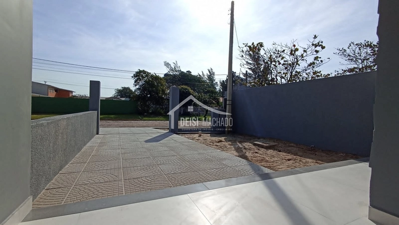 EXCELENTE CASA EM CAPÃO DA CANOA, NA PRAIA DO BARCO, PRÓXIMO AO MAR: 2ª foto da galeria de imagens do imóvel