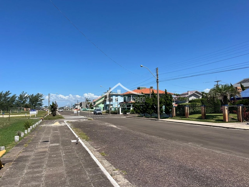 Casa geminada a venda em Capão Novo Village: 29ª foto da galeria de imagens do imóvel