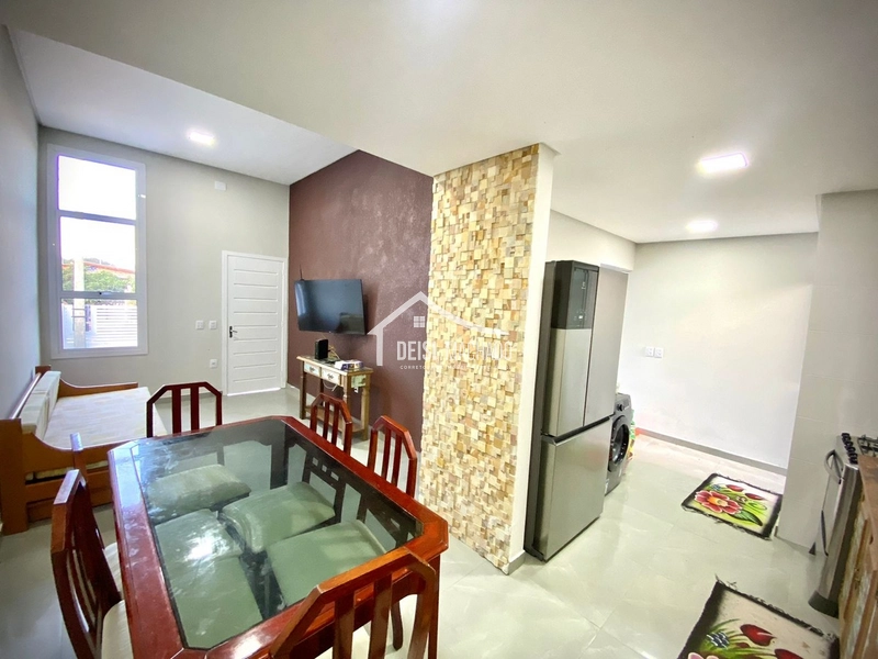 Linda casa geminada com piscina,  em capão Novo: 4ª foto da galeria de imagens do imóvel