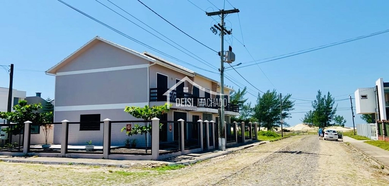 Excelente  Sobrado a 50 metros da  Beira Mar de Capão Novo.: 2ª foto da galeria de imagens do imóvel