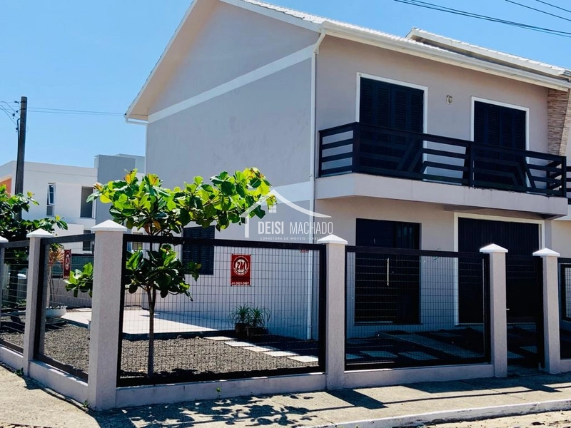 Excelente  Sobrado a 50 metros da  Beira Mar de Capão Novo.: 1ª foto da galeria de imagens do imóvel