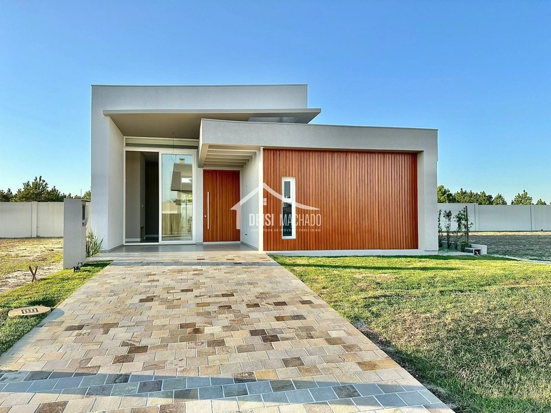 LINDA CASA TÉRREA COM NO ARENAS CURUMIM