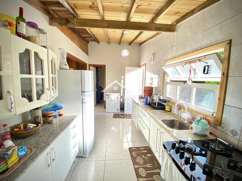 Casa mista de esquina em região de moradores no Posto 04.: 16ª foto da galeria de imagens do imóvel