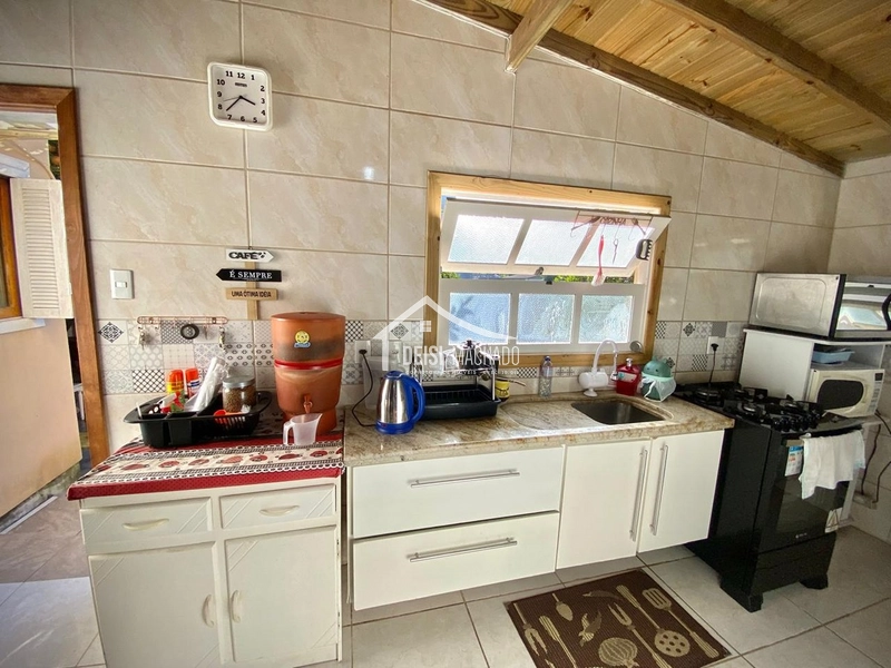 Casa mista de esquina em região de moradores no Posto 04.: 18ª foto da galeria de imagens do imóvel