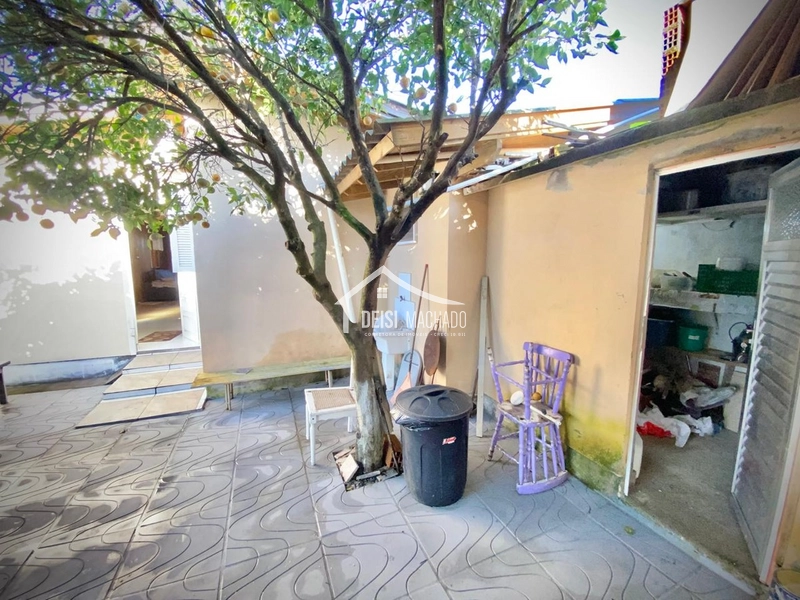 Casa mista de esquina em região de moradores no Posto 04.: 11ª foto da galeria de imagens do imóvel