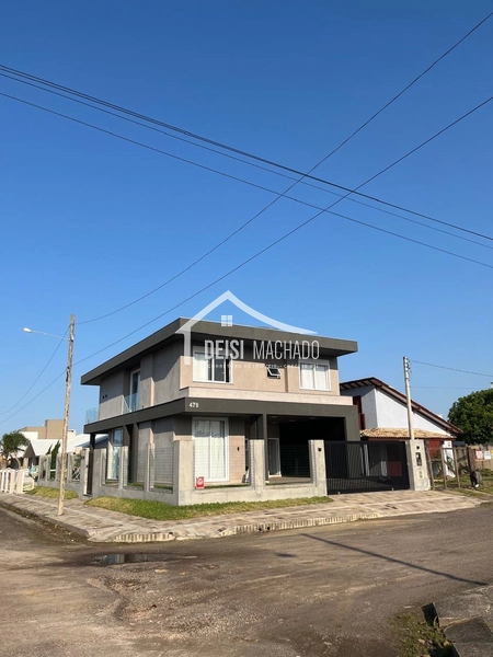 Casa à venda em Capão Novo Village com piscina aquecida e energia so: 2ª foto da galeria de imagens do imóvel