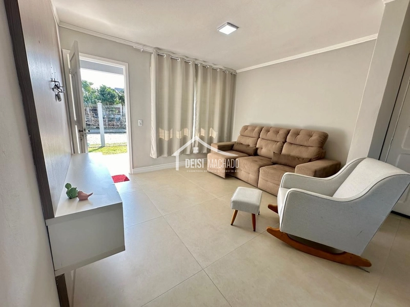 LINDA CASA DE DOIS DORMITÓRIOS EM REGIÃO DE MORADORES EM CAPÃO NOVO: 7ª foto da galeria de imagens do imóvel