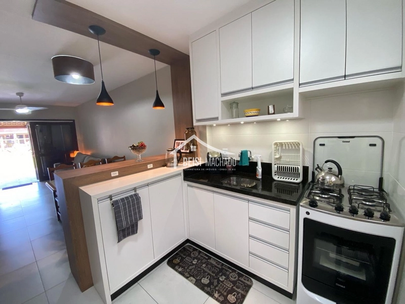 EXCELENTE SOBRADO PRÓXIMO DO MAR EM CAPÃO NOVO: 3ª foto da galeria de imagens do imóvel