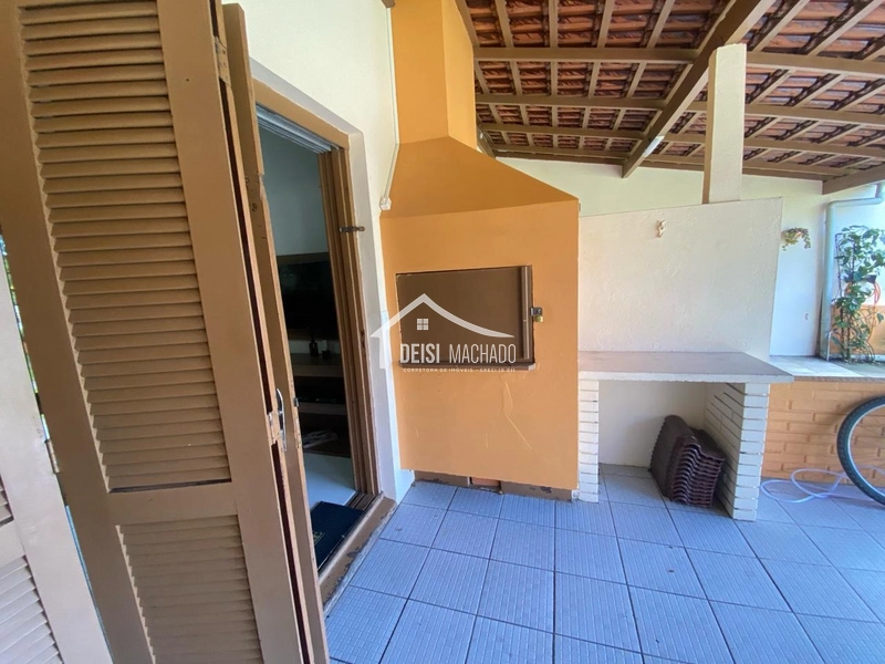 EXCELENTE SOBRADO PRÓXIMO DO MAR EM CAPÃO NOVO: 10ª foto da galeria de imagens do imóvel