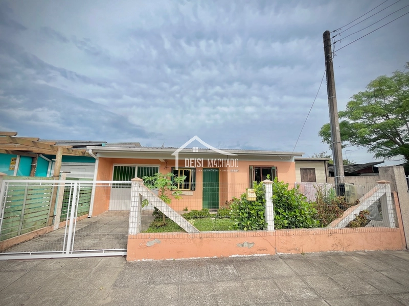 Ótima casa com 02 dormitórios em região de moradores.