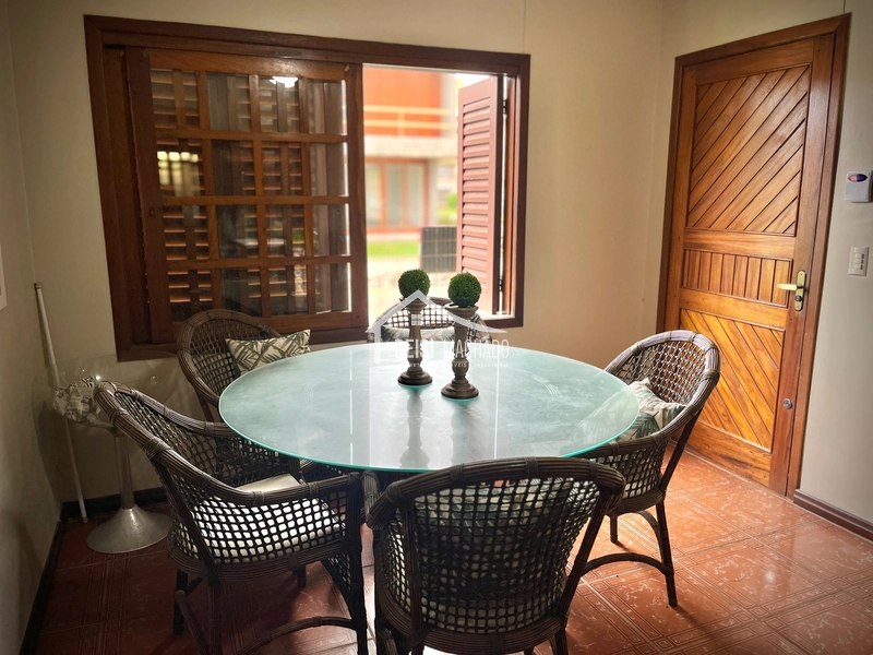 Casa térrea de esquina a 1 quadra do mar na praia Capão Novo - RS.: 11ª foto da galeria de imagens do imóvel