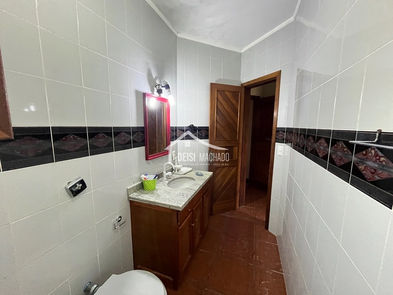 Casa térrea de esquina a 1 quadra do mar na praia Capão Novo - RS.: 29ª foto da galeria de imagens do imóvel