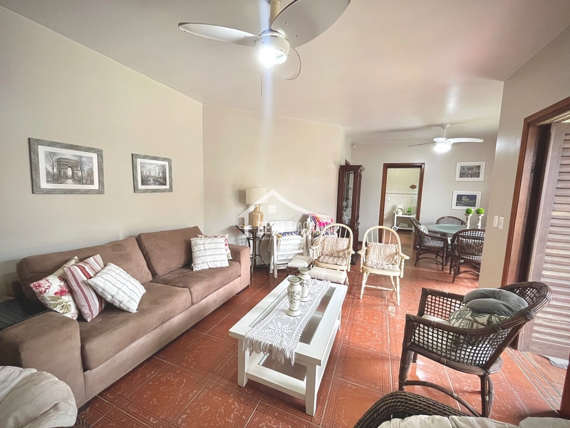 Casa térrea de esquina a 1 quadra do mar na praia Capão Novo - RS.: 8ª foto da galeria de imagens do imóvel