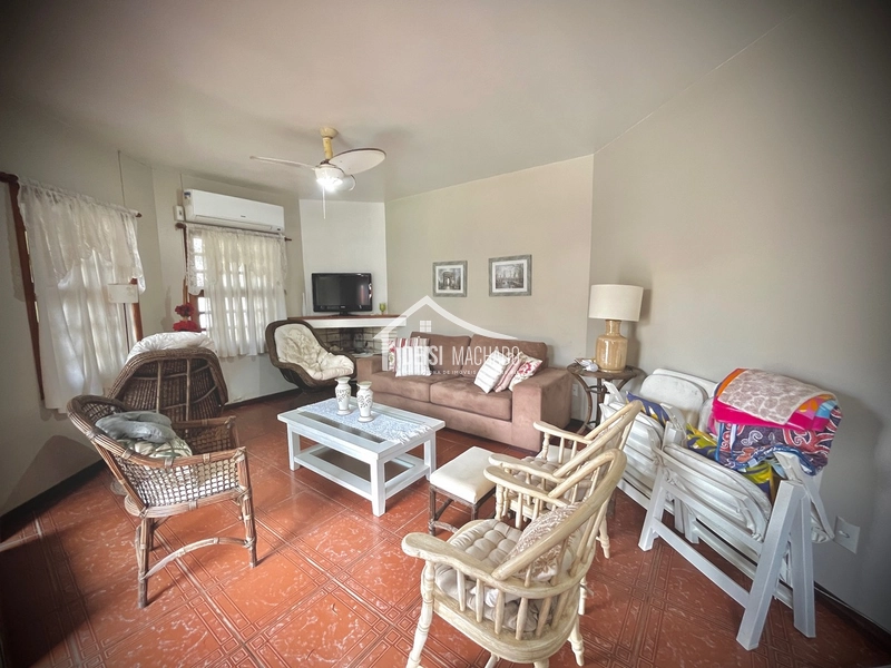 Casa térrea de esquina a 1 quadra do mar na praia Capão Novo - RS.: 6ª foto da galeria de imagens do imóvel