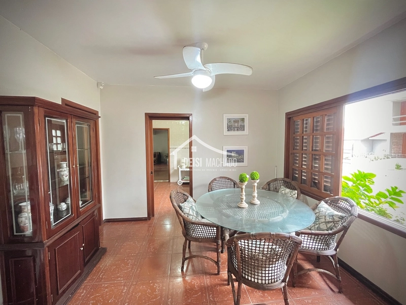 Casa térrea de esquina a 1 quadra do mar na praia Capão Novo - RS.: 9ª foto da galeria de imagens do imóvel