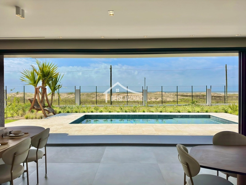 Casa em condomínio de luxo a beira mar com vista para o mar da sacada!: 17ª foto da galeria de imagens do imóvel
