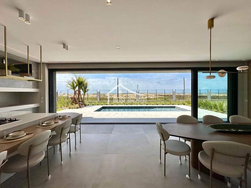 Casa em condomínio de luxo a beira mar com vista para o mar da sacada!: 16ª foto da galeria de imagens do imóvel