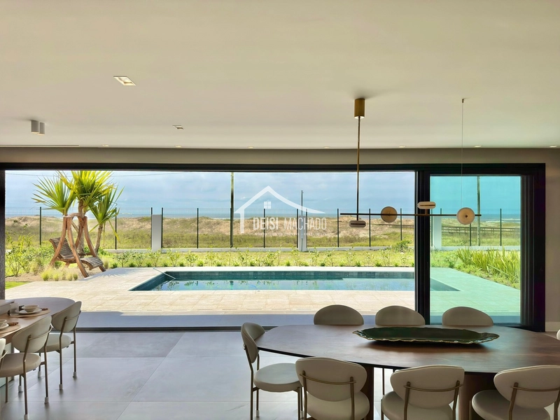 Casa em condomínio de luxo a beira mar com vista para o mar da sacada!: 13ª foto da galeria de imagens do imóvel