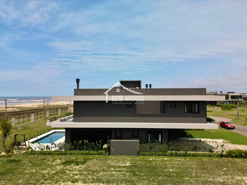 Casa em condomínio de luxo a beira mar com vista para o mar da sacada!: 37ª foto da galeria de imagens do imóvel