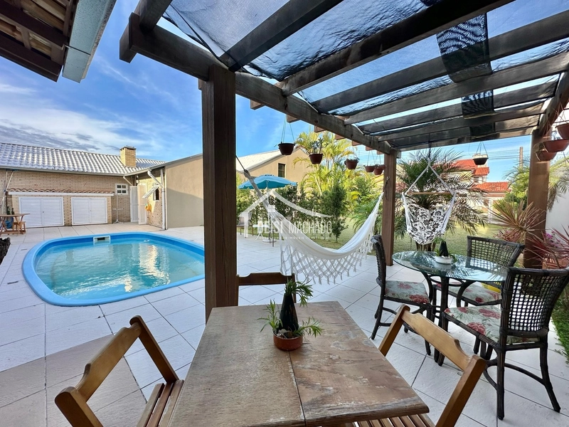 Casa a venda na praia Capão Novo, de ESQUINA e bem pertinho do mar!: 1ª foto da galeria de imagens do imóvel