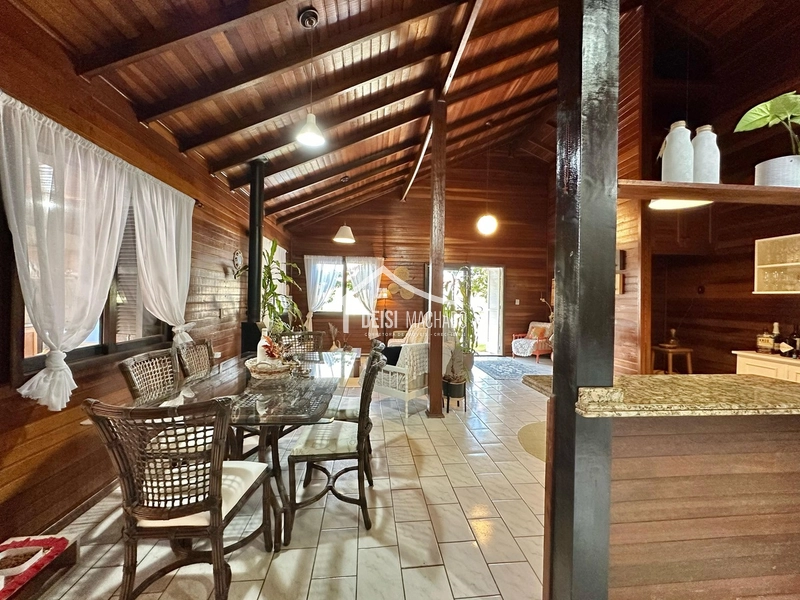 Casa a venda na praia Capão Novo, de ESQUINA e bem pertinho do mar!: 8ª foto da galeria de imagens do imóvel
