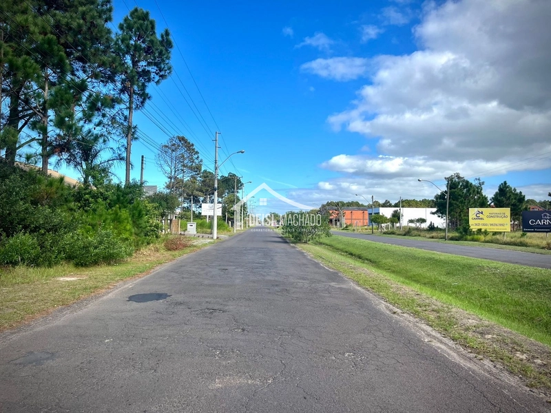 Terreno a venda na Avenida Paraguassu em Capão Novo Village: 1ª foto da galeria de imagens do imóvel