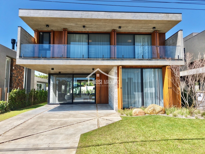 Sobrado em condomínio de luxo a beira mar: 2ª foto da galeria de imagens do imóvel